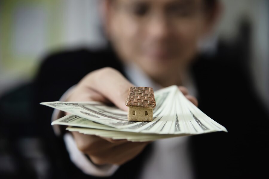 business-man-show Our cash home buyers
