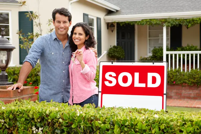 iStock-178142023-e1619639617848 Our cash home buyers